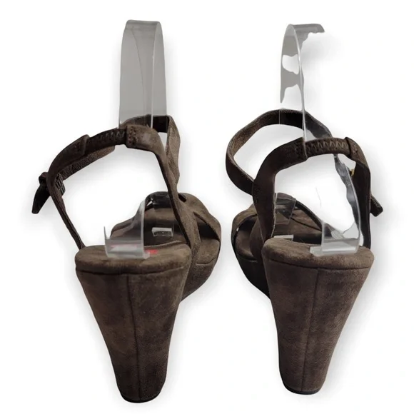 NWOT UGG Arianna Suede Wedge Sandals - Picture 8 of 9